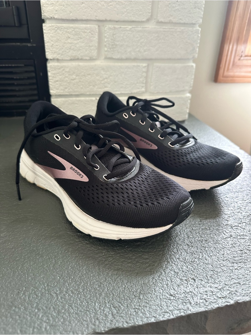 Brooks Black Running Shoes Sneakers